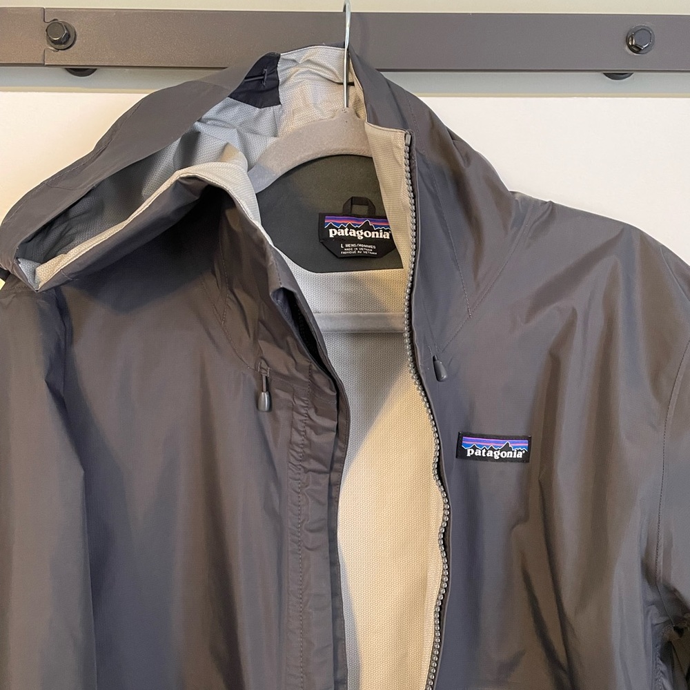 Patagonia Men’s Torrentshell Jacket (2.5-layer)